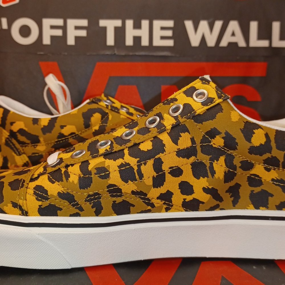 Vans Comfycush Old Skool Men's 10.5 Leopard Golde… - image 11